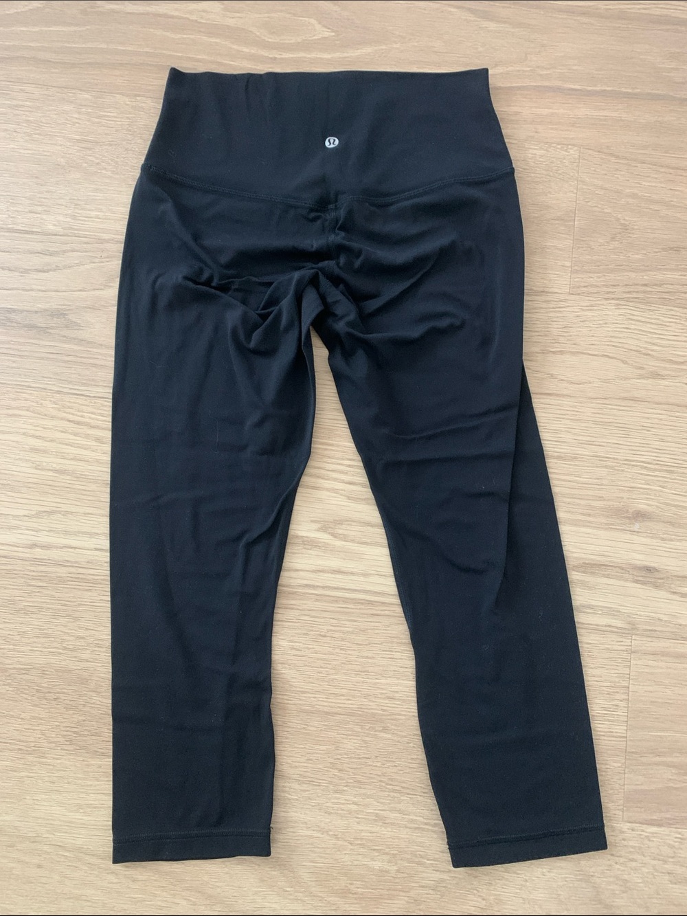 NWOT lululemon athletica Black High-Rise Capri Leggings - Picture 2 of 2